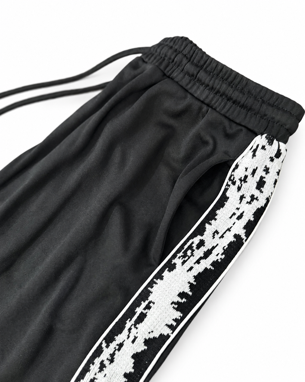 Relations Track Pant [Black]